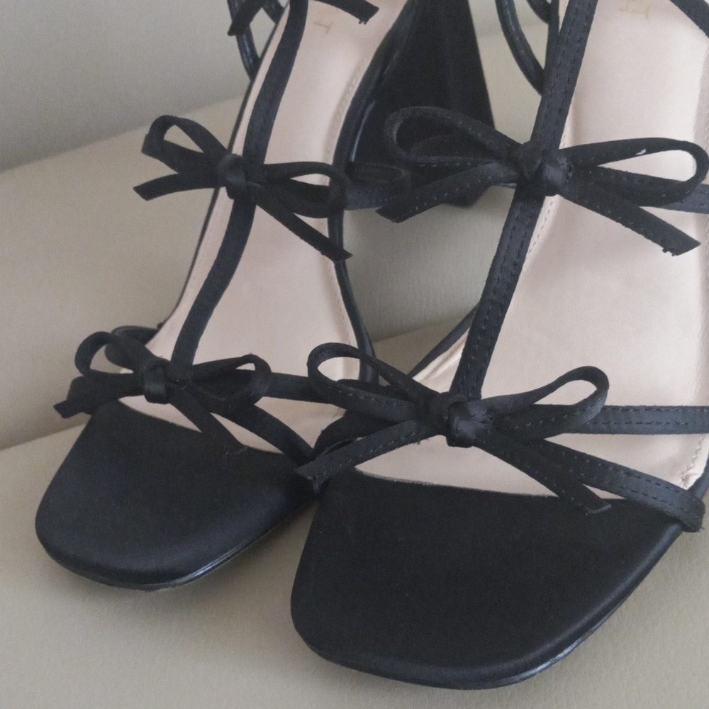 Limelight Black Bow Strappy Block Heel Sandals Size 11 - Picture 7 of 16